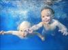 A natação e o mergulho precoce são bons para bebês?