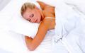 Poze osobe koja spava.  Noćni govor tela.  Kako spavanje na stomaku utiče?  Zašto žene ne bi trebalo da spavaju na stomaku